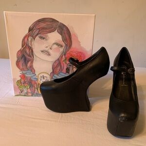 Sz. 9 “Night-walk” Jeffrey Campbell Heelless Pumps